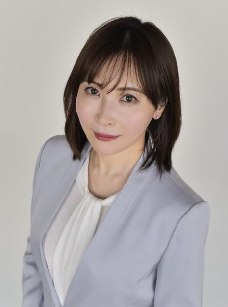 石野 亜耶 氏